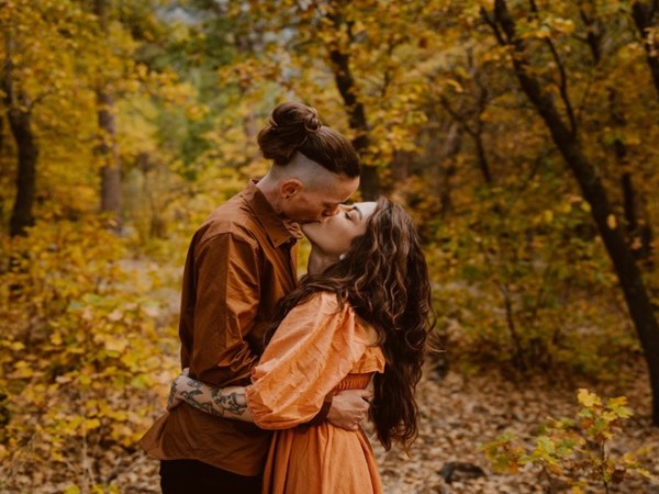 How to Choose the Right Style of Engagement Photography for&nbsp;You